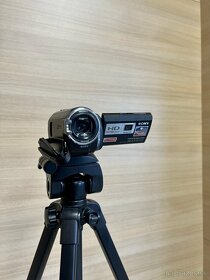 Kamera SONY HDR-PJ580VE + univerzálny stojan - 2