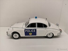Jaguar MK2  Police 1:18 model Icons - 2