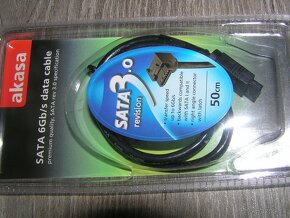 Predam AKASA SATA 3.0 kable, cisto nove, original zabalene - 2