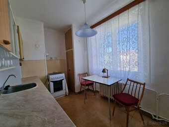 3 IZBOVÝ TEHLOVÝ BYT s BALKÓNOM +GARÁŽ -BREZOVÁ p.B. VOĽNÝ - 2