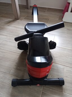 Veslovací trenažér - 2
