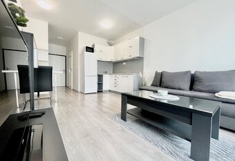 Prenájom 1-i bytu s parkovaním Slnečnice Viladomy - 2