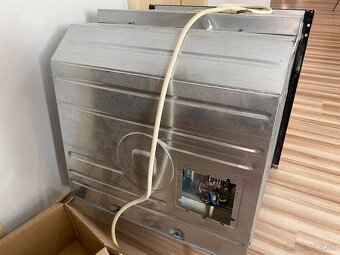 Predam zabudovanu teplovzdusnu elektricku ruru Whirlpool - 2