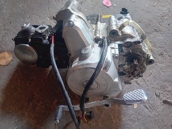 Motor 110 ccm ATV - 2