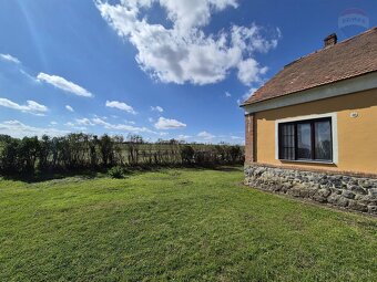 100-ročný dom na polosamote, pozemok 3252 m², Čab – Lahne - 2