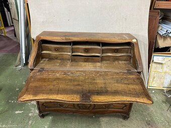 Starý drevený sekretár - 2