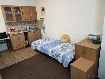 Prenajmem izbu pre jedného 280 € - 2