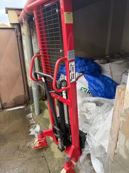 Vysokozdvižný paletový vozík -mechanický - 2