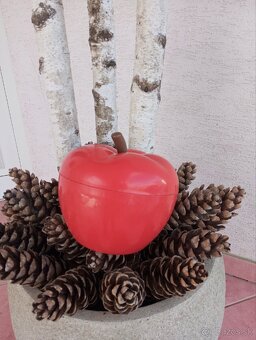 Retro červené jablko - 2