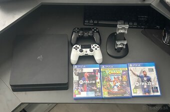 Playstation4 Slim s dvoma ovládačmi - 2