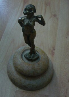 Socha ženy č. 2 - 2