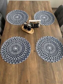 Jedálenský stôl - 2