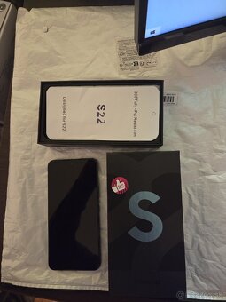 Samsung S22 - 2