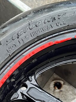 Predám kolesá na cestný motocykel HONDA - 2