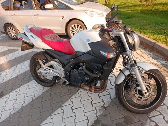 Suzuki gsr 600 - 2
