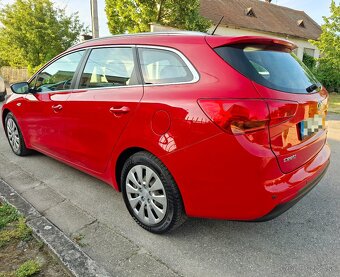 Predam Kia Ceed SW 1.6Crdi 100kW. Kupene na SK-1.majitel - 2