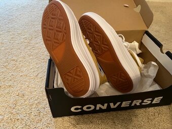 Tenisky Converse na platforme - 2