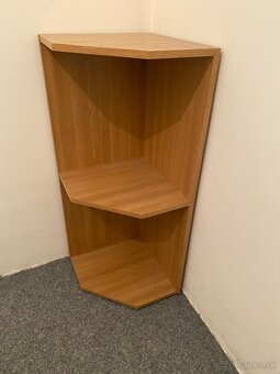 Poličkova skrinka - 2