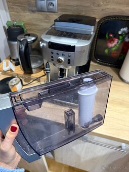 Predám kávovar DELONGI - 2