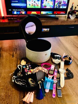 Stará šperkovnica + hodinky - 2