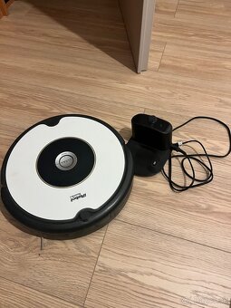 Robotický vysávač iRobot Roomba - 2