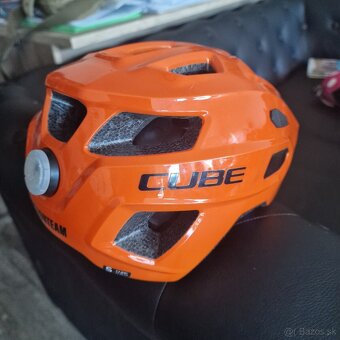 predám detskú prilbu Cube S - 2