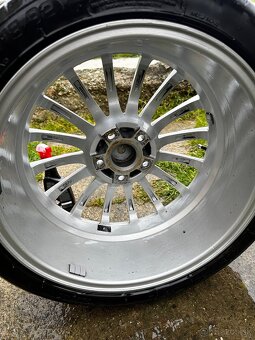 Elektrony 225/40 r18 - 2