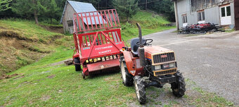 Predám malý samozberaci voz potinger vhodný za malotraktor - 2