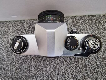 Fotoaparát Praktica super TL. Plne funkčný. - 2