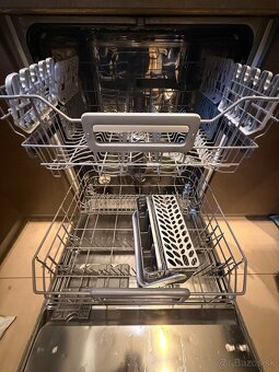 Umývačka riadu Electrolux ESI65010X - 2
