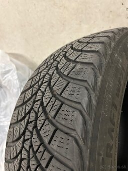215/55 R17 zimné Kumho wintercraft WP52 + wintercraft 71 - 2