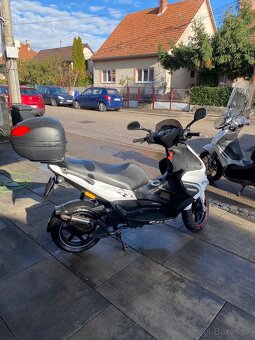 skuter Gilera 50 cm3 - 2