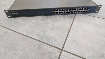 24-portový Fast Ethernet Switch TRENDnet TE100-S24 - spoľahl - 2