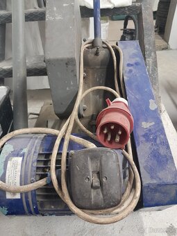 Uhlová píla na kov - 2