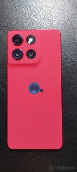 Mobilný telefón Motorola - 2