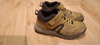 Kožené tenisky z decathlonu v.33 - 2