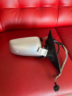 Predám pravé predné zrkadlo Audi A6 - 2