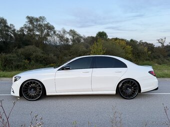Mercedes-Benz E220d 4Matic AMG Line - 2