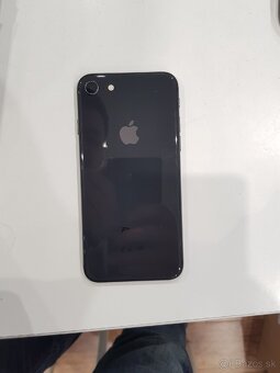 Apple iPhone 8 64GB nová batéria - 2