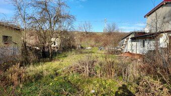 EXKLUZÍVNE na predaj pozemok 405m2 na výstavbu chaty, obec V - 2