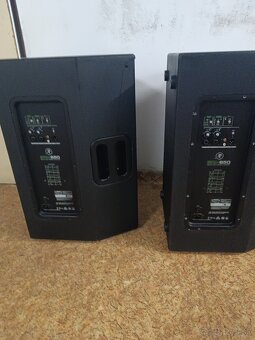 Predám aktivne reproduktory Mackie SRM650 - 2