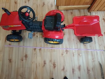 Detský traktor z vlečkou - 2