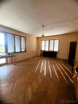 Poschodový rodinný dom s garážou, obec Kalná nad hronom - 2