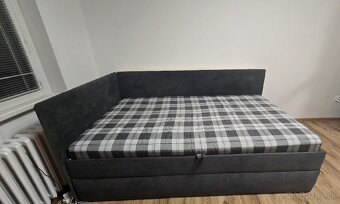 Predám čalúnenú postel 120x200 cm - 2