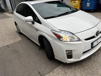 Toyota prius hybrid (2010) - 2