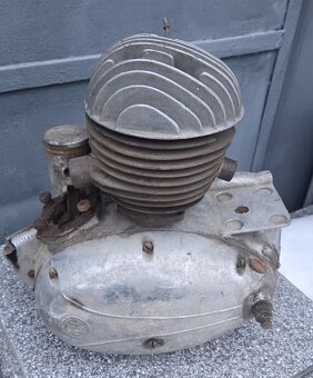 ČZ 125t motor - 2