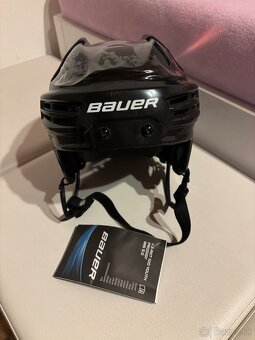 Hokejová prilba - 2