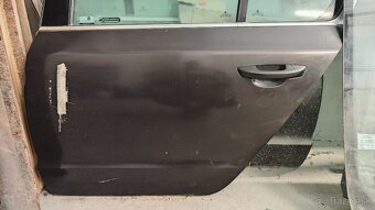 Skoda superb 2 zadne dvere - 2