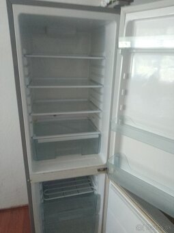 Chladnička s mrazničkou Samsung - 2