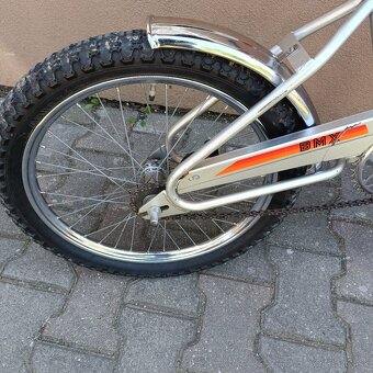 Starý bicykel BMX - 2